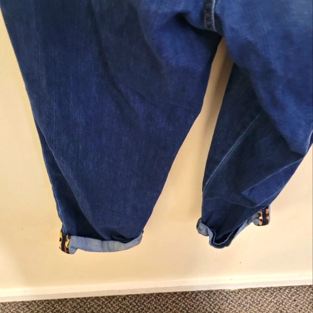 CHICOS SZ 3 CAPRIS PICTURES DON'T DO THEM JUSTICE